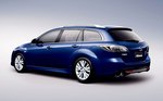atenza_wagon_01_r.jpg